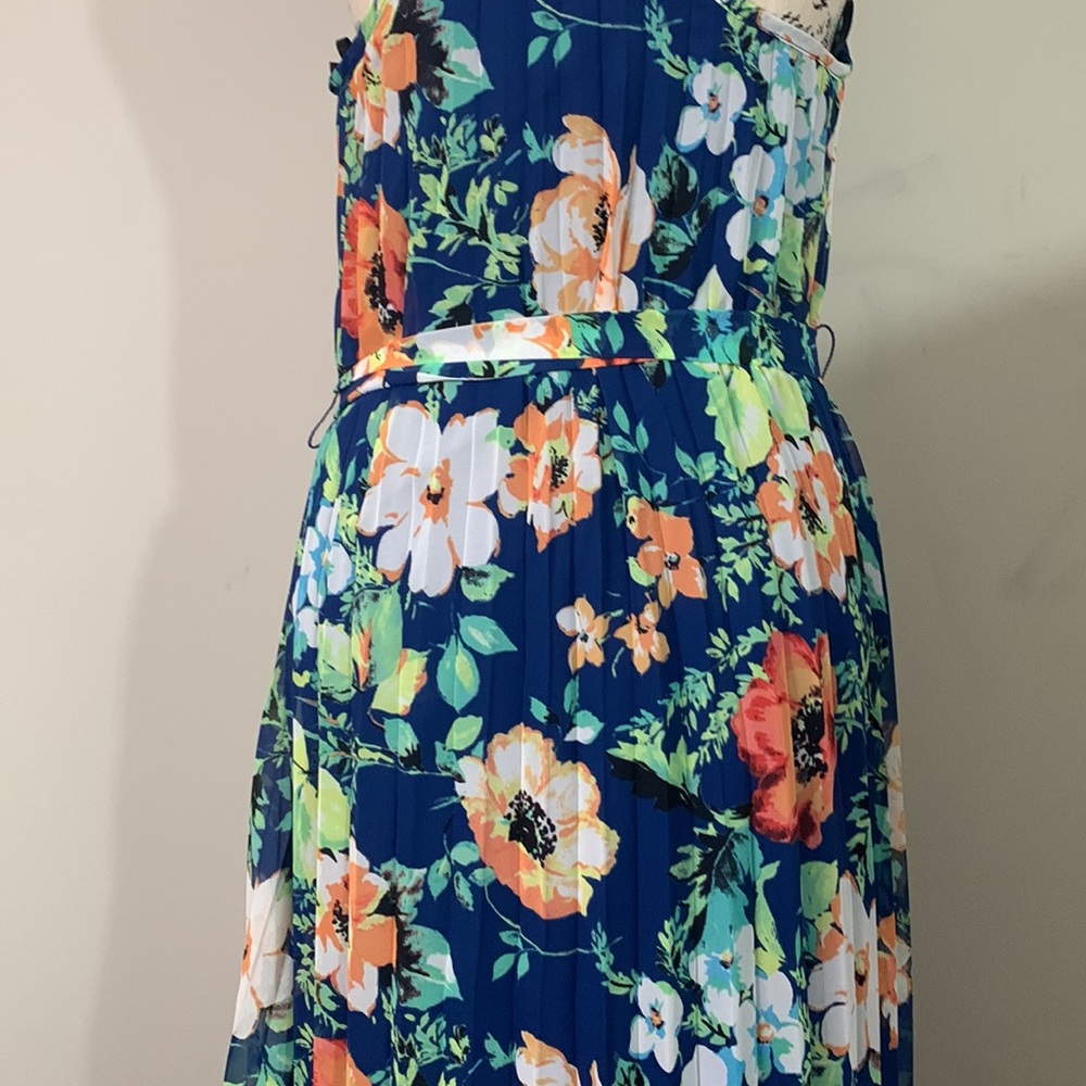 B Darlin floral dress - Size: 5/6 NWOT - Picture 11 of 13